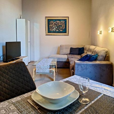 Modern Parkside Garden View Apartment Budapeste Exterior foto